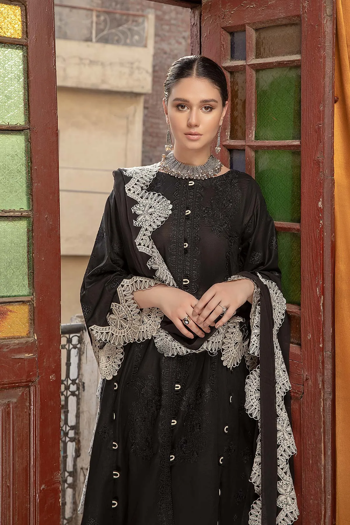 3 Pc Unstitched Embroidered Lawn With Chiffon Dupatta CQ-07