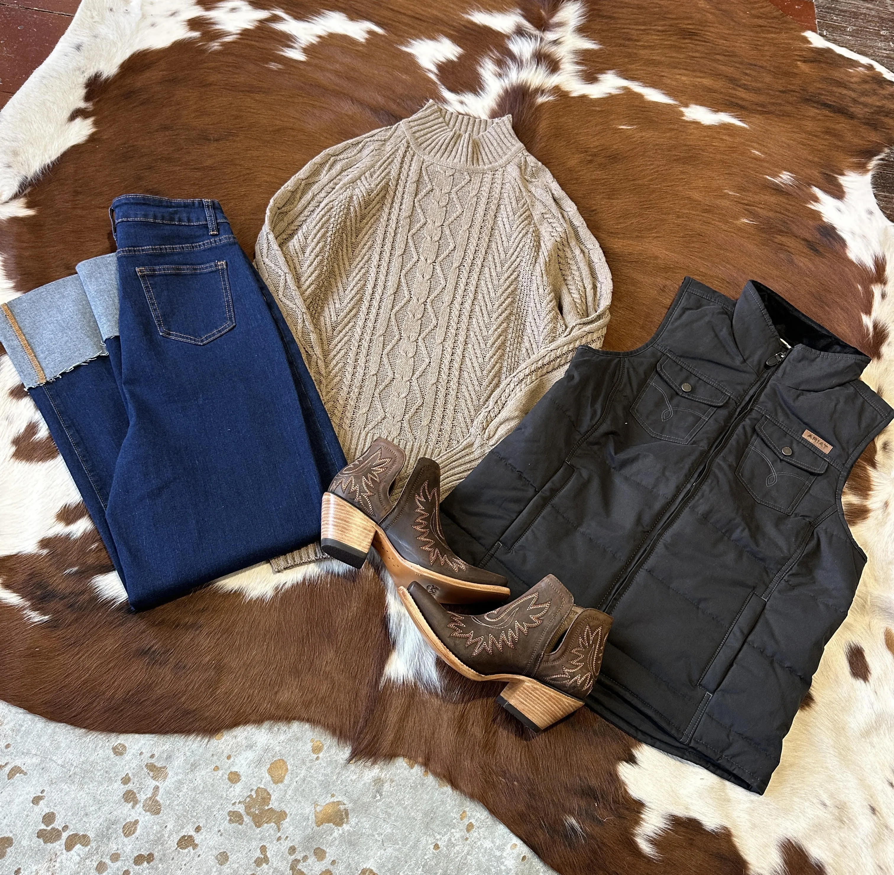 Ariat Grizzy Quilted Vest [Black]