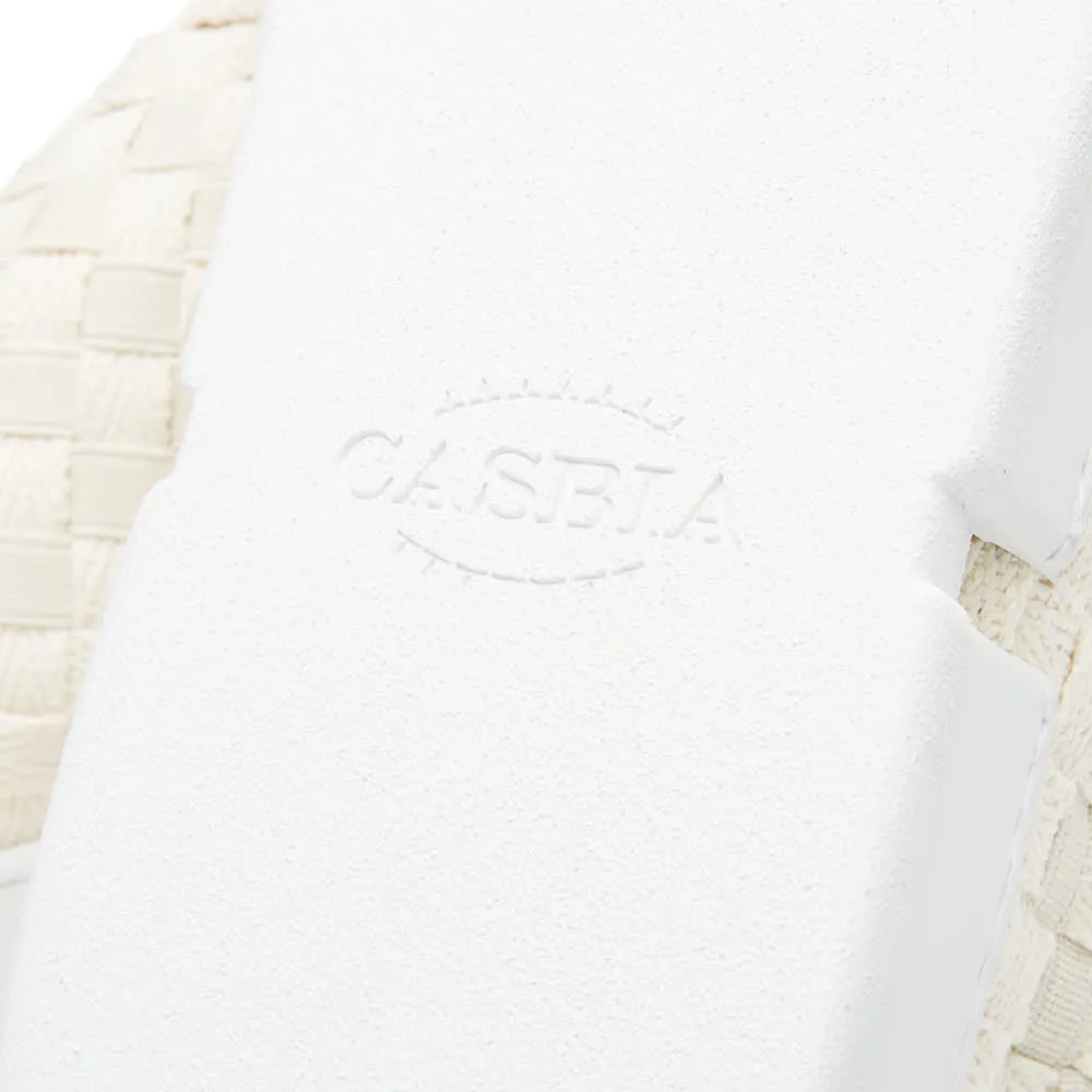 Casbia ManWhite Canvas