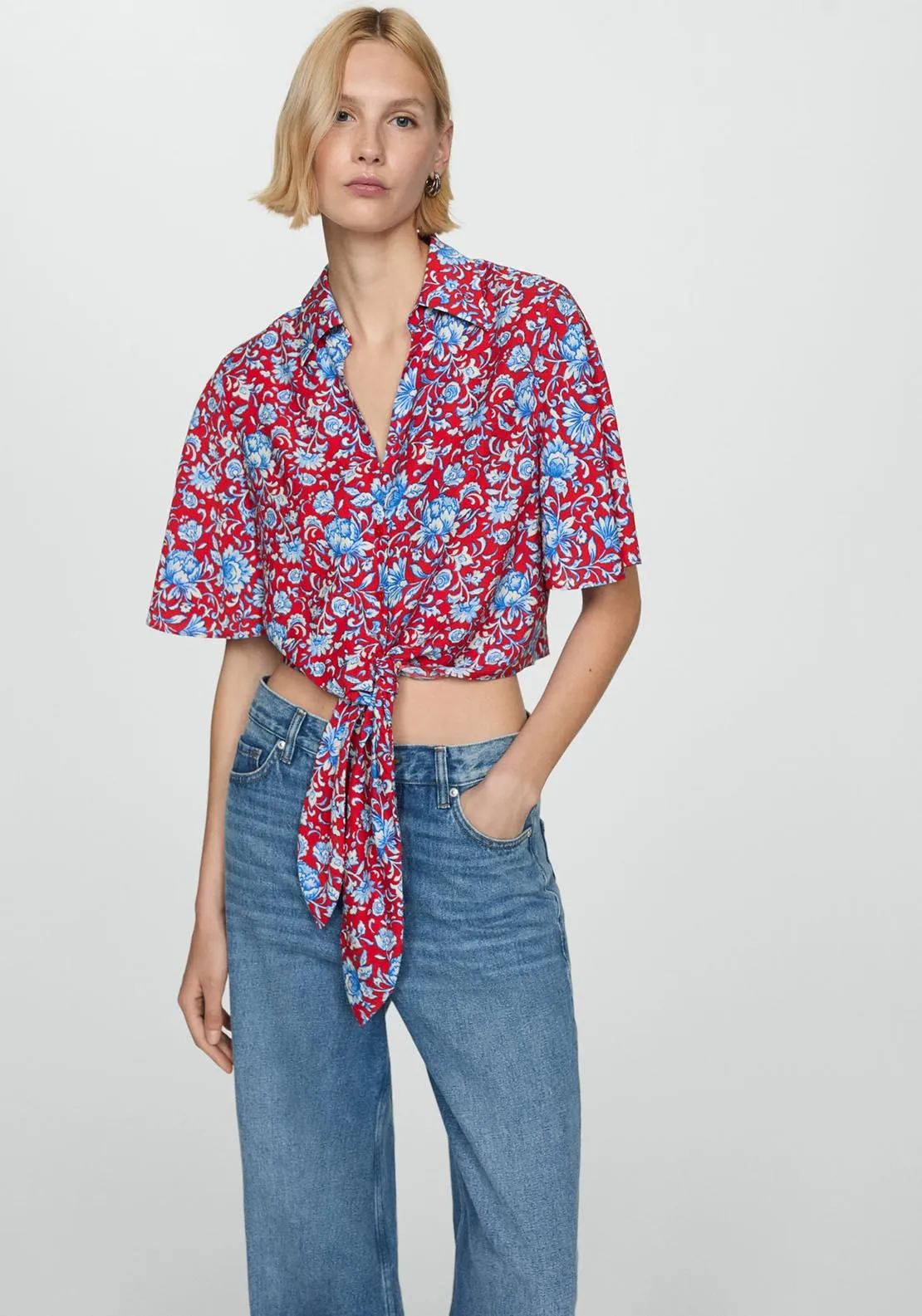 Floral-print shirt with knot detail